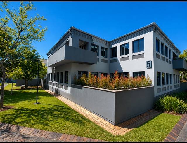 198M² OFFICE TO LET IN BRYANSTON